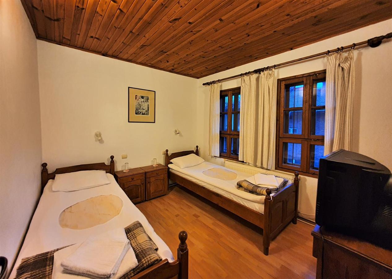 Yakovtsi Inn エクステリア 写真